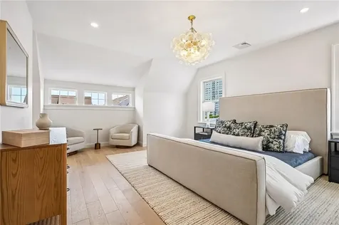 16 Lookout Lane Portsmouth RI 02871