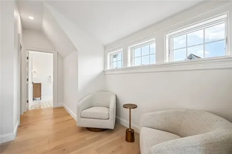16 Lookout Lane Portsmouth RI 02871