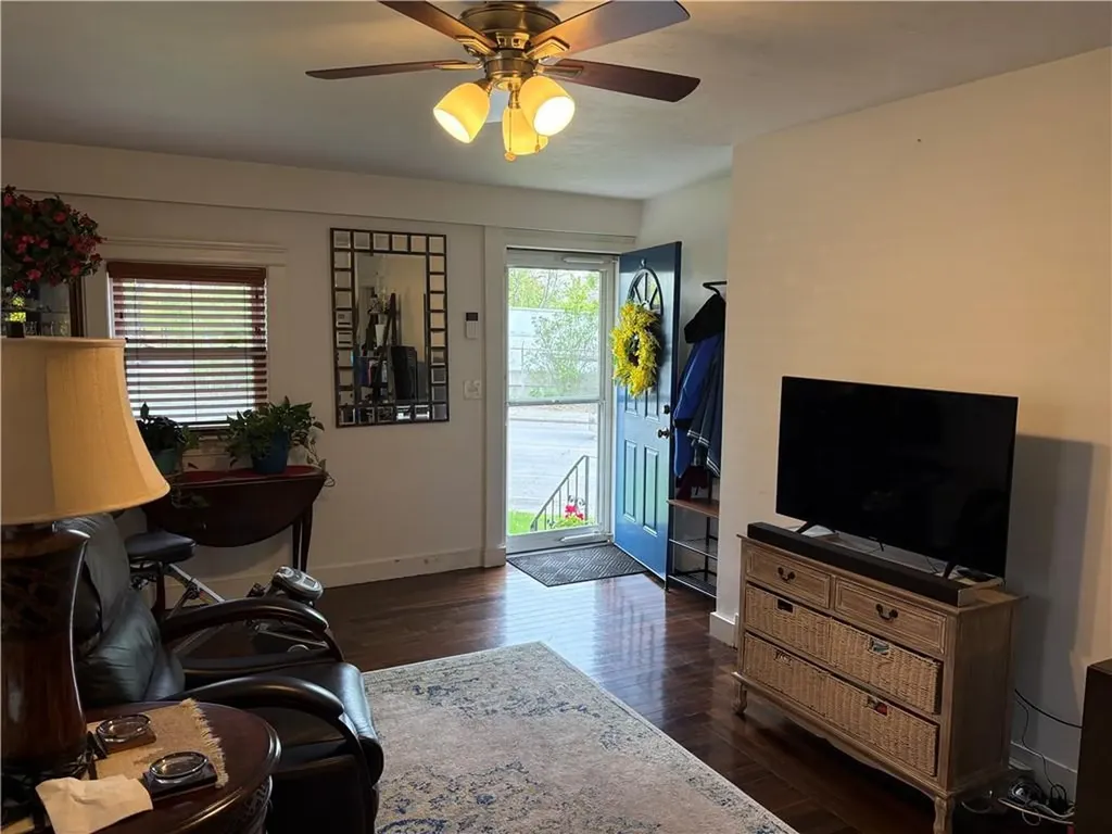 353 Massasoit Avenue East Providence RI 02914