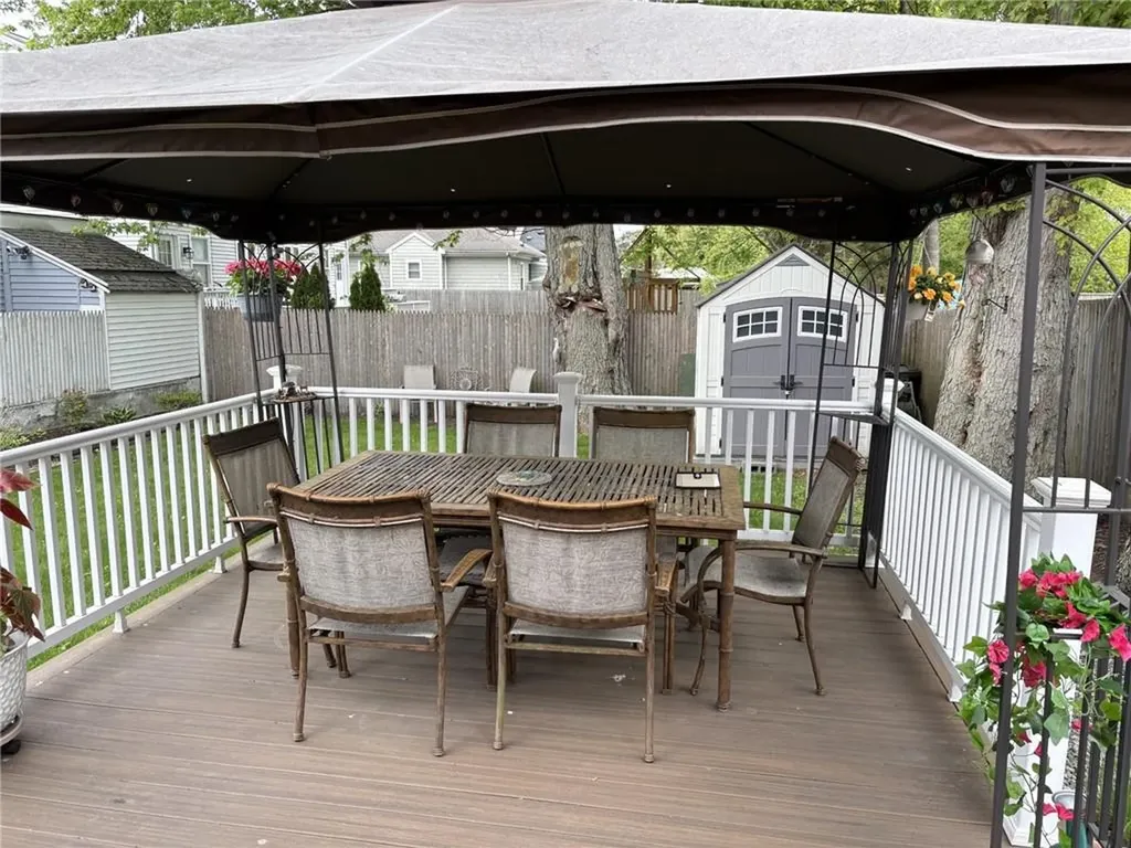 353 Massasoit Avenue East Providence RI 02914
