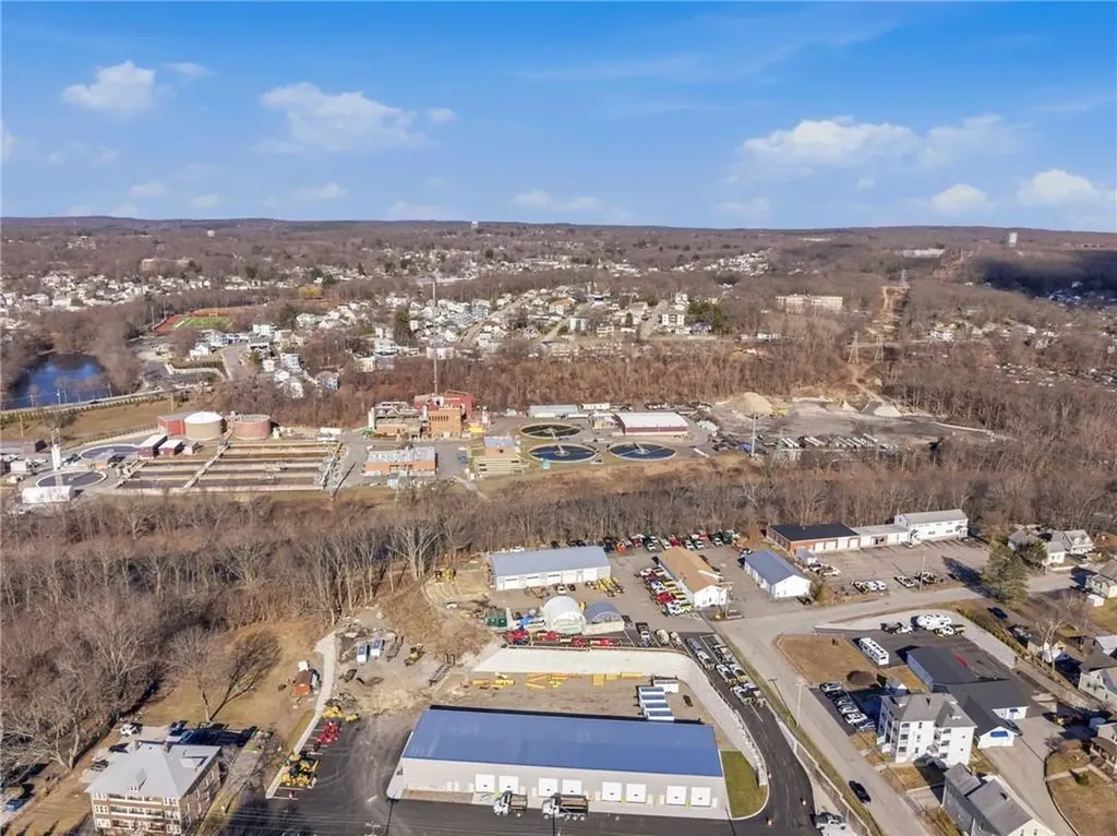 413 Manville Road Woonsocket RI 02895