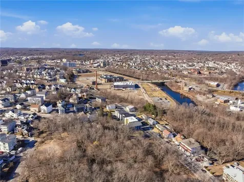 413 Manville Road Woonsocket RI 02895