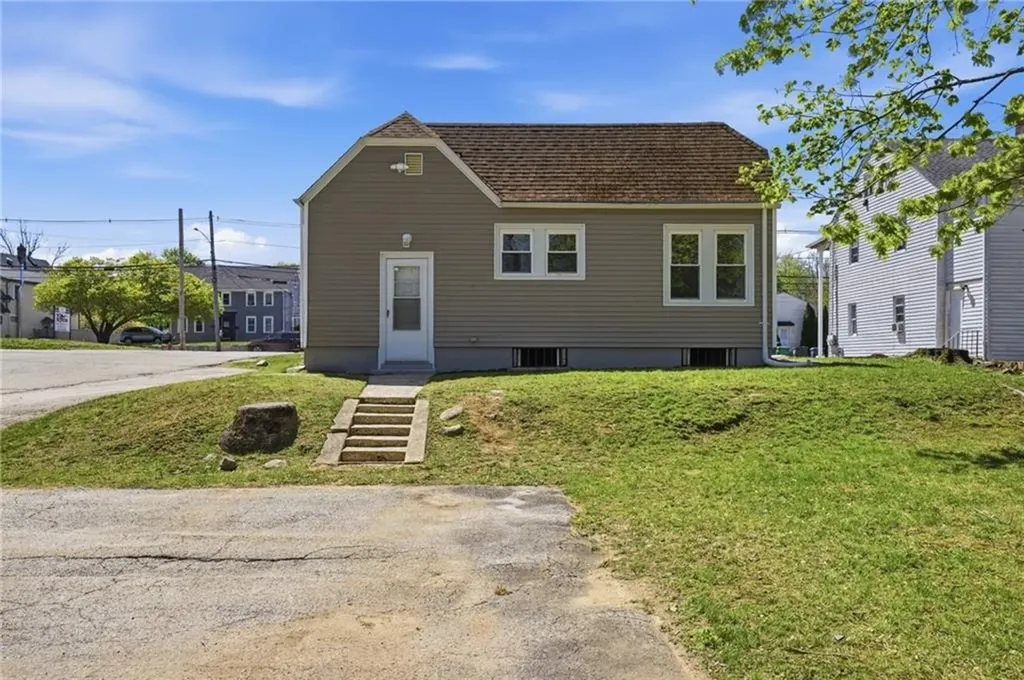 1567 Centerville Road Warwick RI 02886