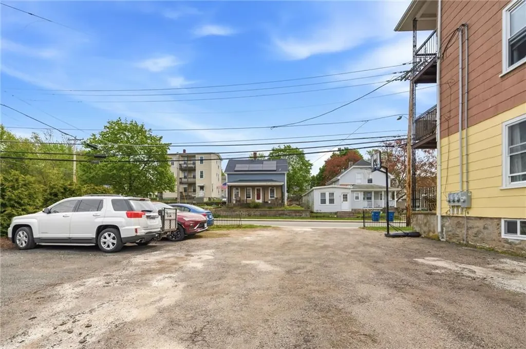 612 Rathbun Street Blackstone MA 01504