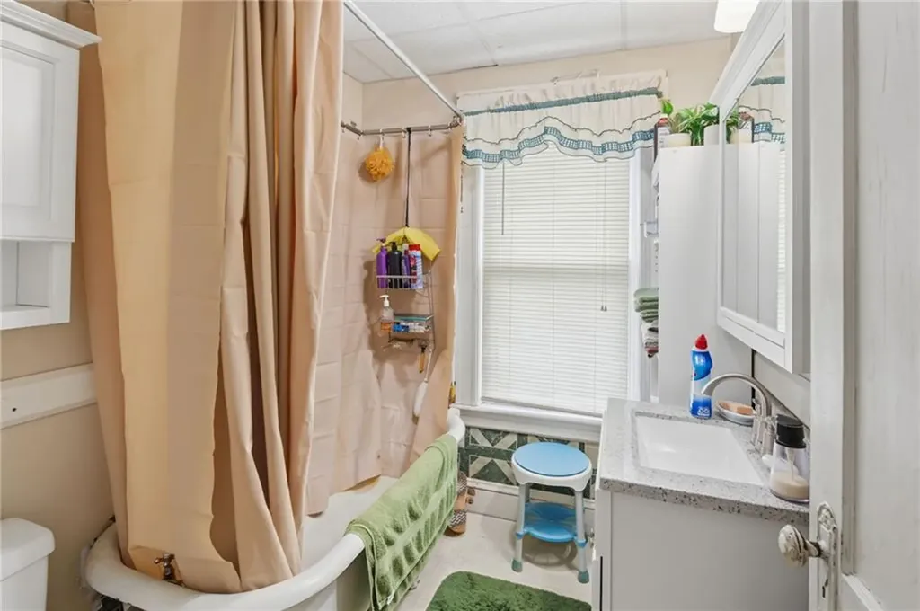 612 Rathbun Street Blackstone MA 01504