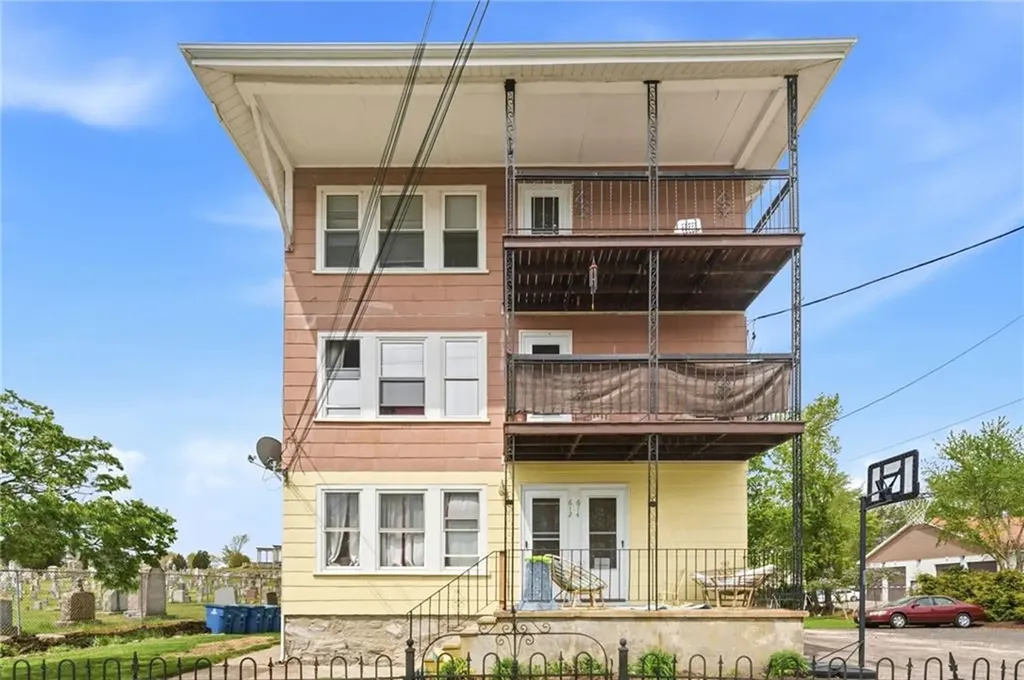612 Rathbun Street Blackstone MA 01504