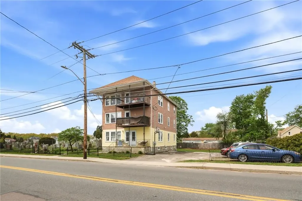 612 Rathbun Street Blackstone MA 01504