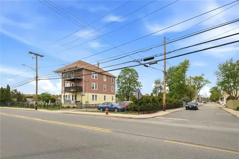 612 Rathbun Street Blackstone MA 01504