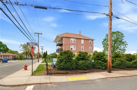 612 Rathbun Street Blackstone MA 01504