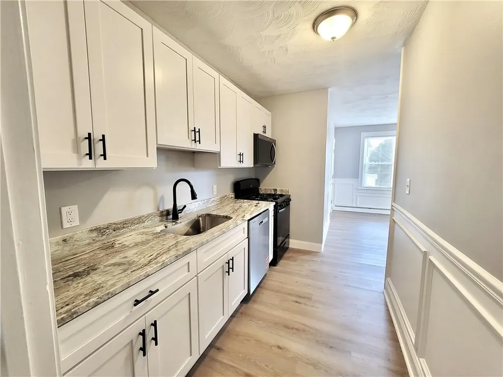 524 Charles Street Providence RI 02904
