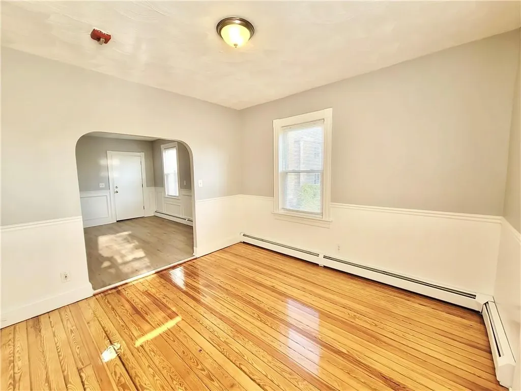 524 Charles Street Providence RI 02904