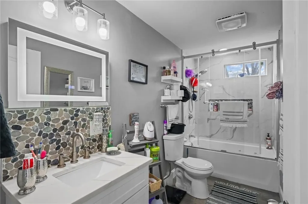 471 Smithfield Avenue Pawtucket RI 02860