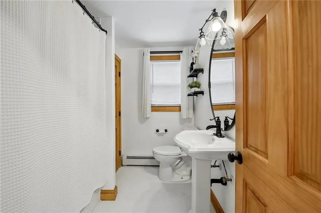 611 Lake Washington Drive Glocester RI 02814