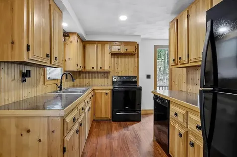 611 Lake Washington Drive Glocester RI 02814