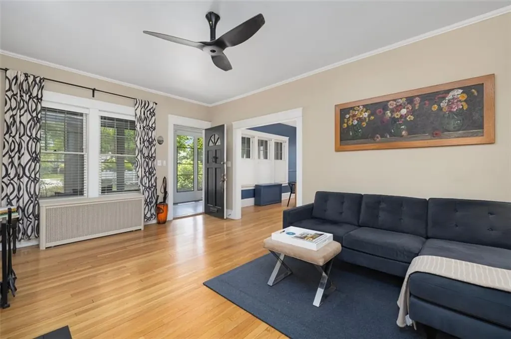 11 Glenwood Avenue Pawtucket RI 02860