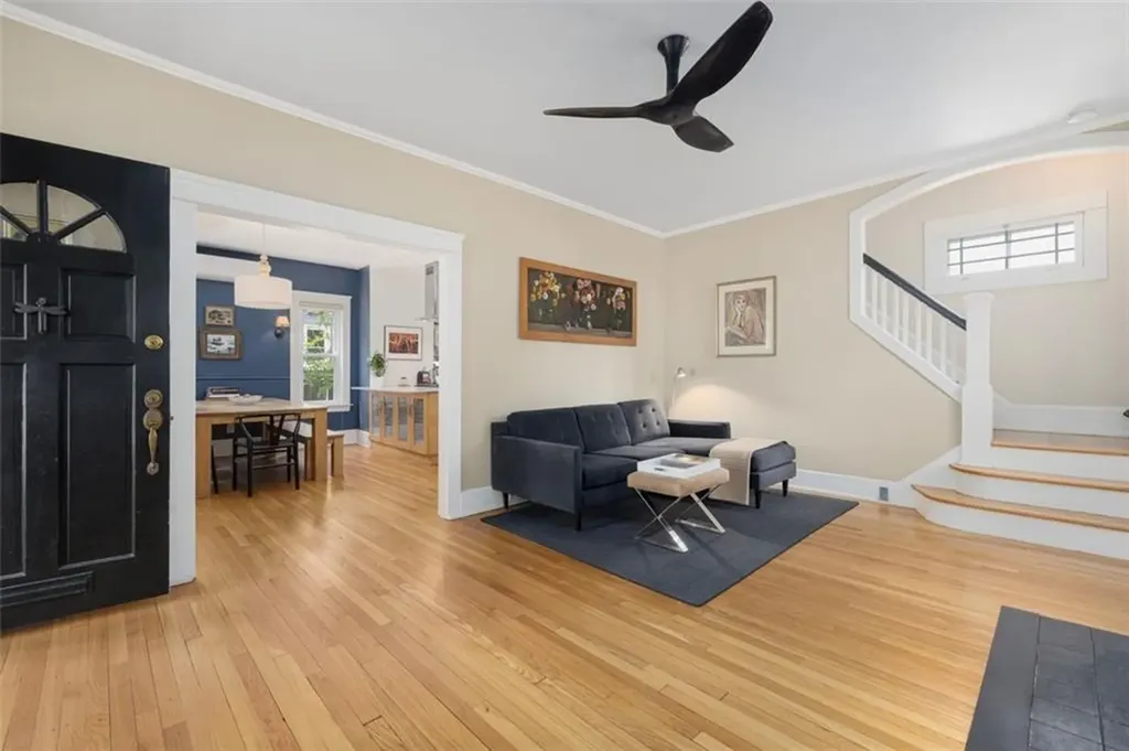 11 Glenwood Avenue Pawtucket RI 02860