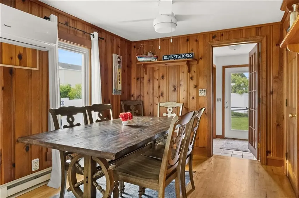 24 Dunes Road Narragansett RI 02882