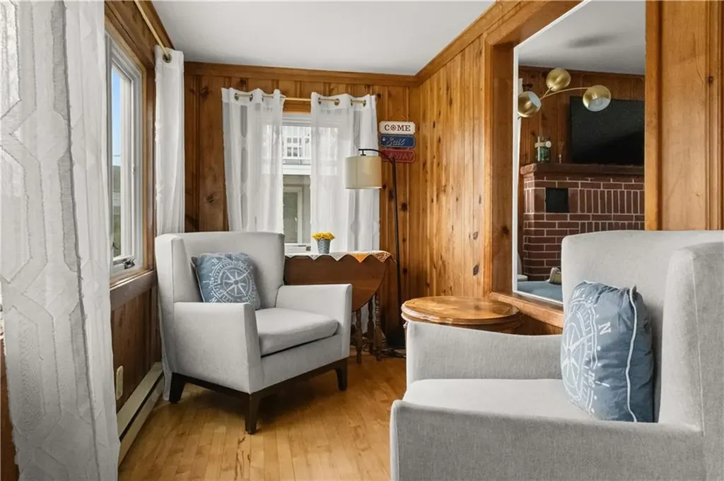 24 Dunes Road Narragansett RI 02882