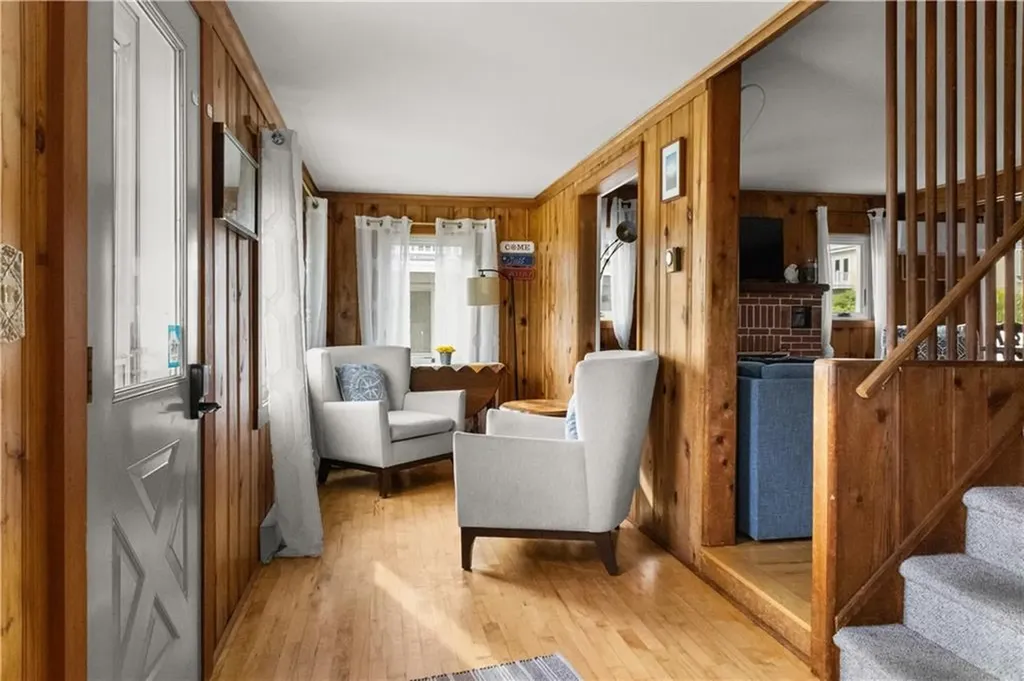 24 Dunes Road Narragansett RI 02882