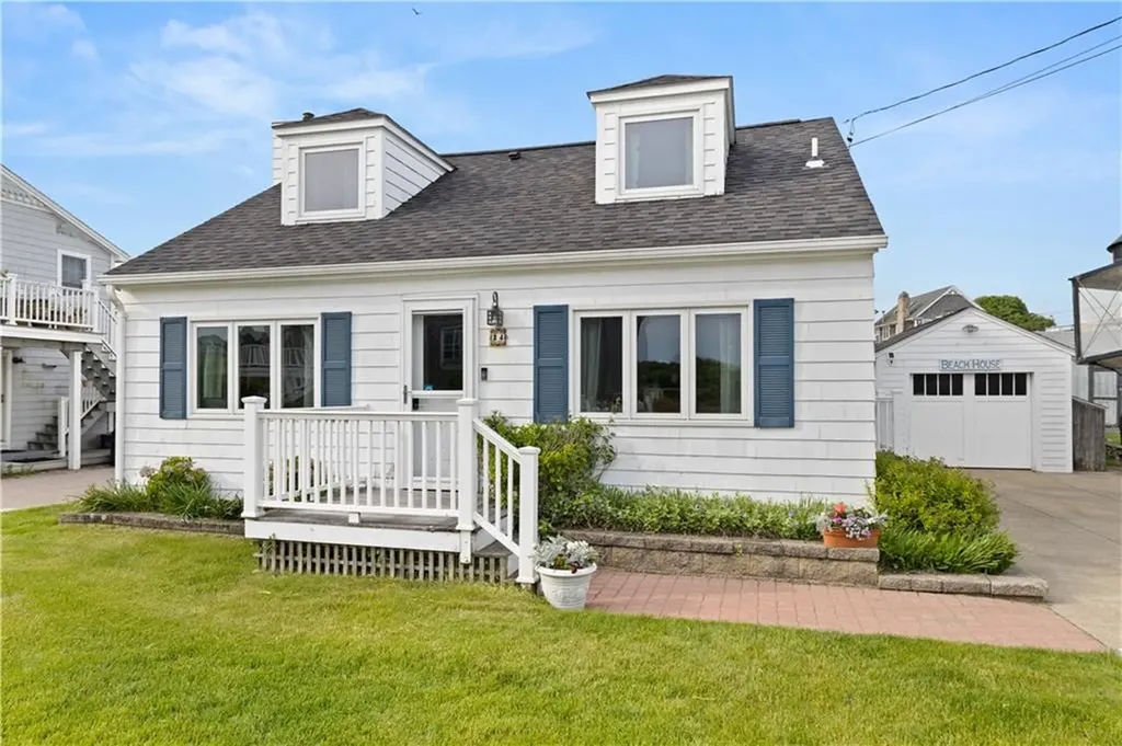 24 Dunes Road Narragansett RI 02882