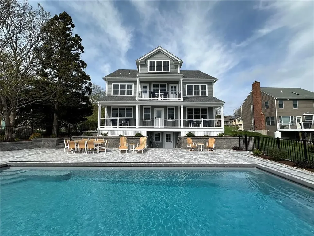 68 Albert Street Portsmouth RI 02871
