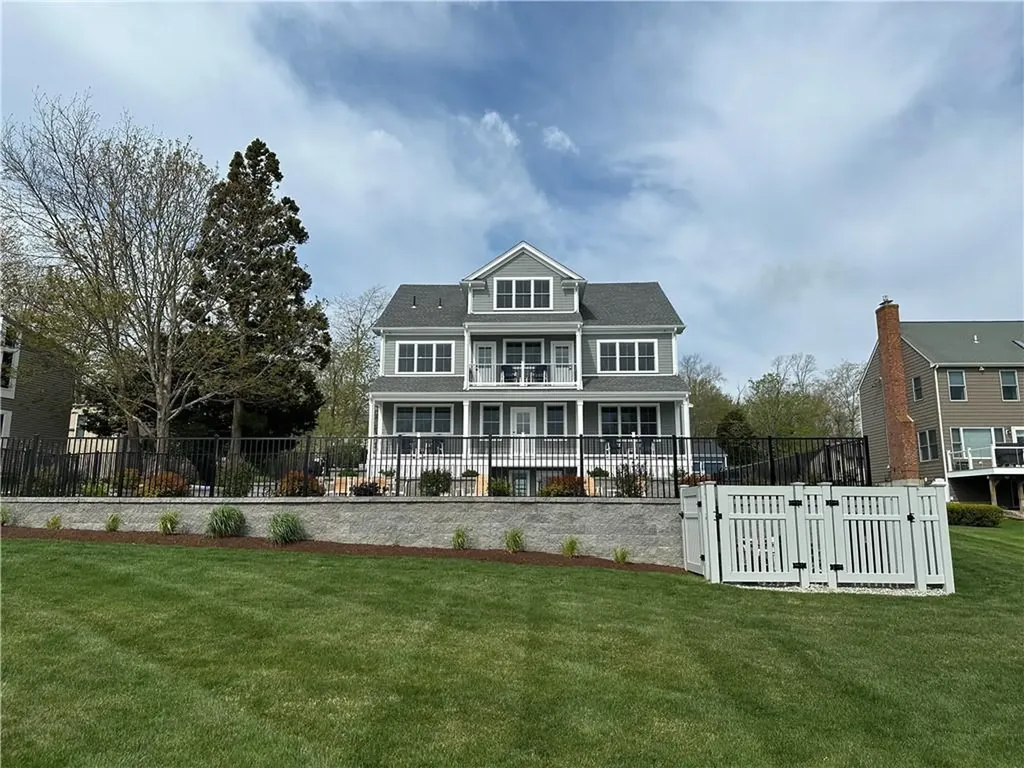 68 Albert Street Portsmouth RI 02871