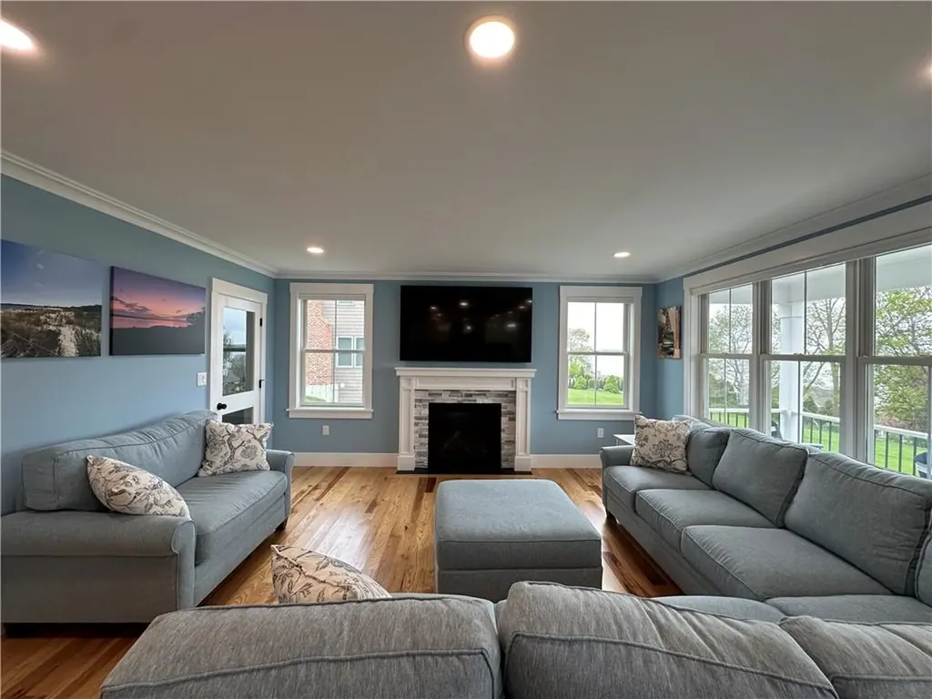 68 Albert Street Portsmouth RI 02871