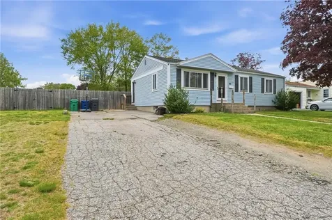 99 Potomac Road Warwick RI 02888