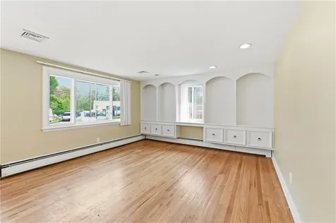 99 Potomac Road Warwick RI 02888