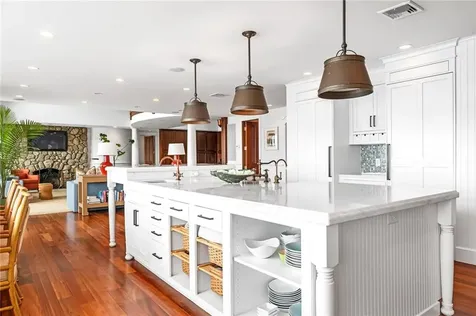 14 Pawcatuck Avenue Westerly RI 02891