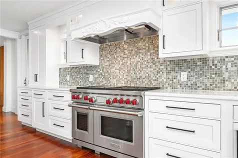 14 Pawcatuck Avenue Westerly RI 02891
