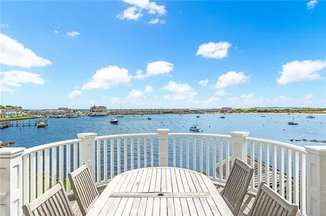 14 Pawcatuck Avenue Westerly RI 02891