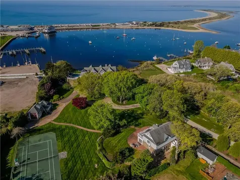 14 Pawcatuck Avenue Westerly RI 02891