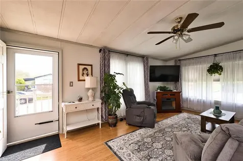 1 Scotty Drive Portsmouth RI 02871