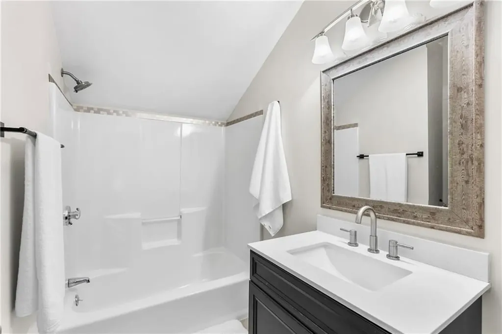 63 Hammond Street Providence RI 02909