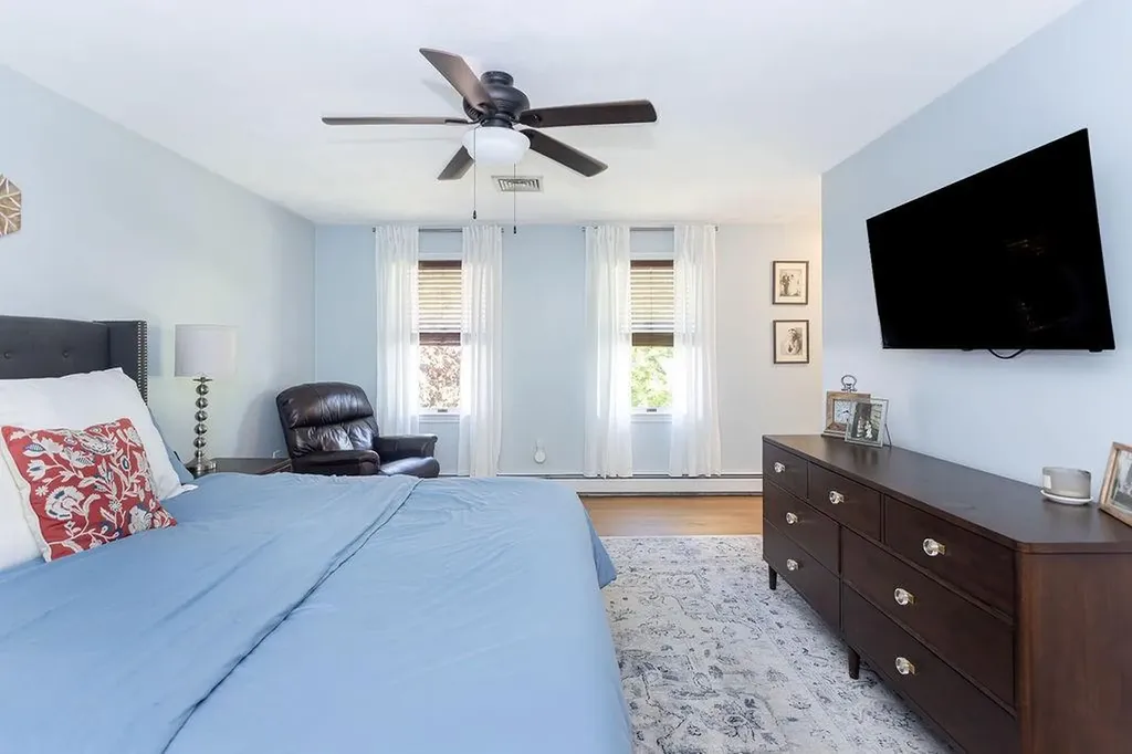10 Split Creek Court Cranston RI 02921