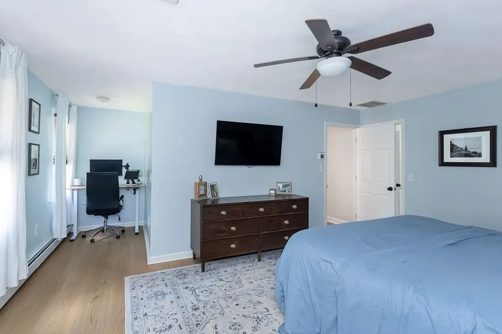 10 Split Creek Court Cranston RI 02921