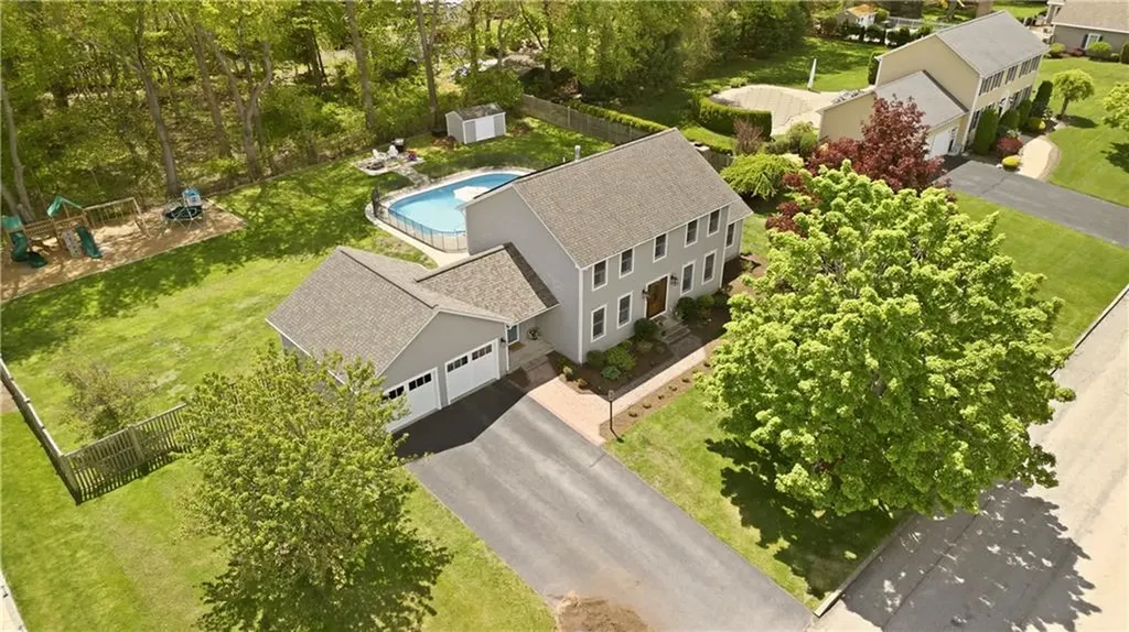 10 Split Creek Court Cranston RI 02921