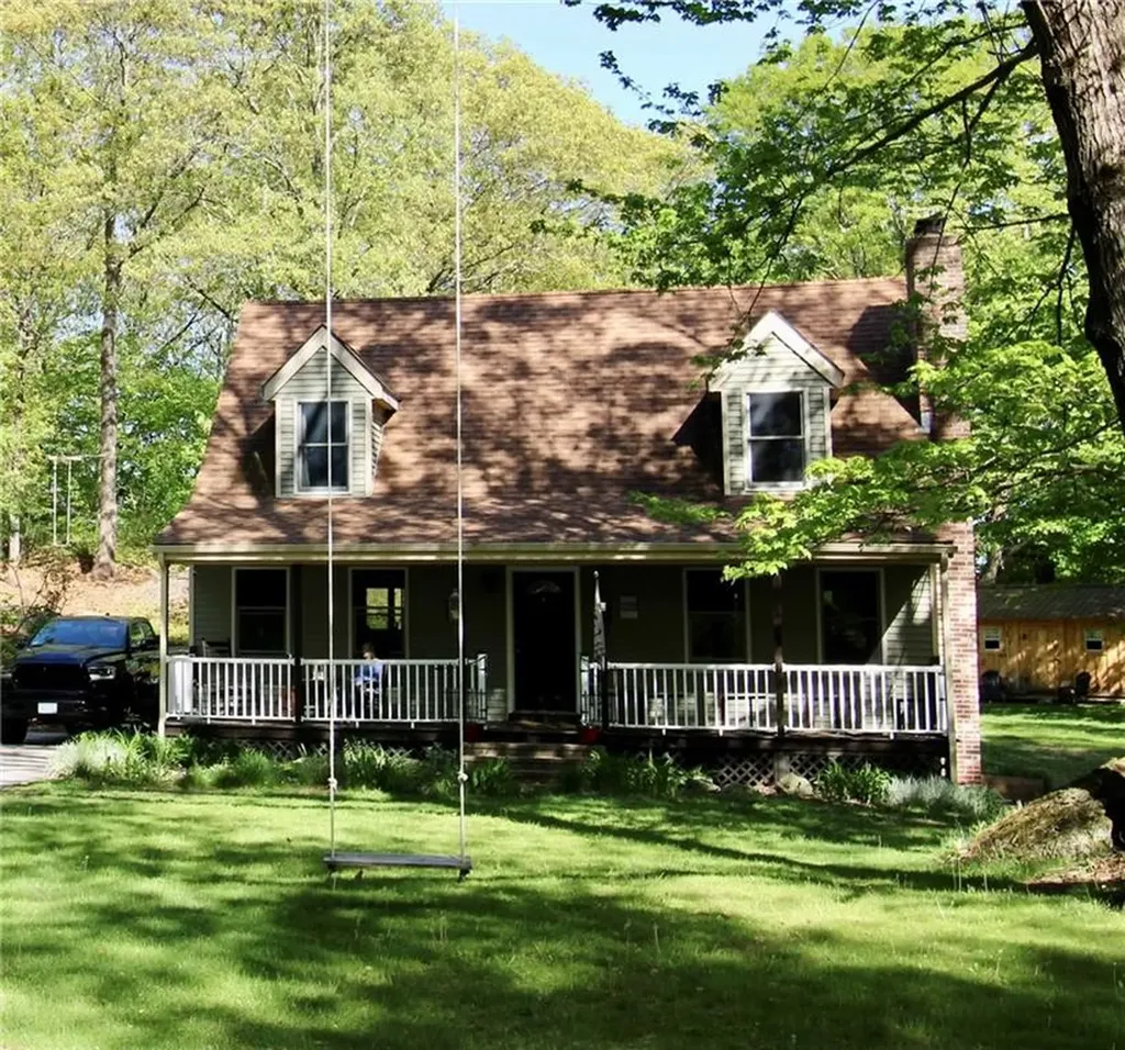 2 Forest Way Lincoln RI 02865