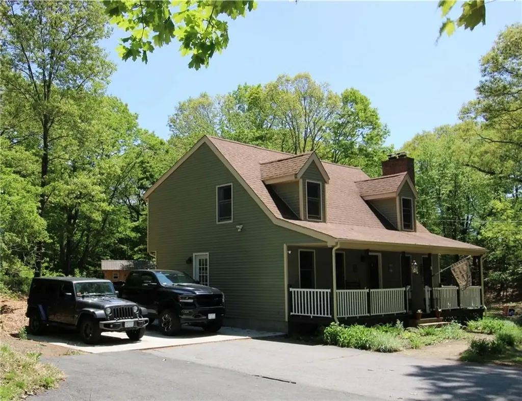 2 Forest Way Lincoln RI 02865