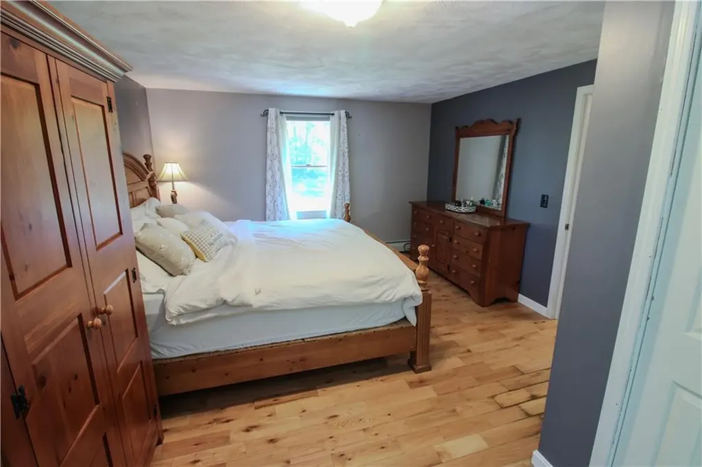 2 Forest Way Lincoln RI 02865