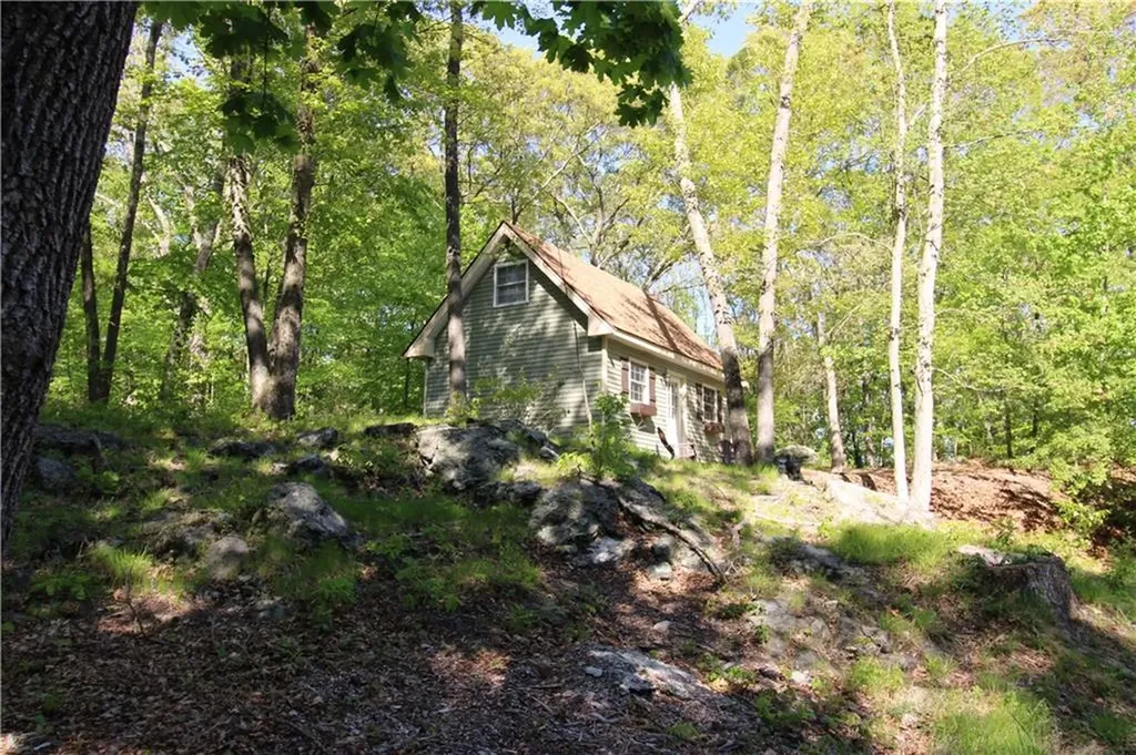 2 Forest Way Lincoln RI 02865