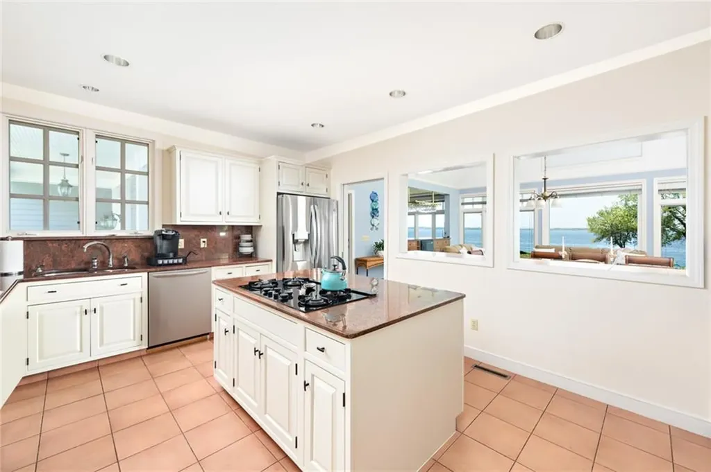 29 Reliance Drive Bristol RI 02809