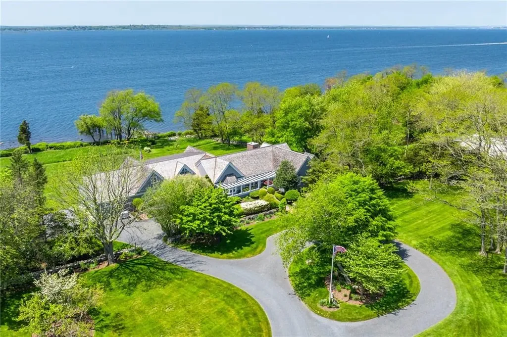 29 Reliance Drive Bristol RI 02809