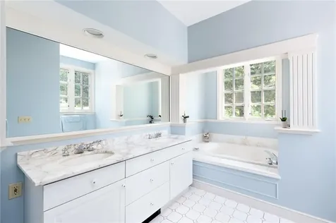 29 Reliance Drive Bristol RI 02809