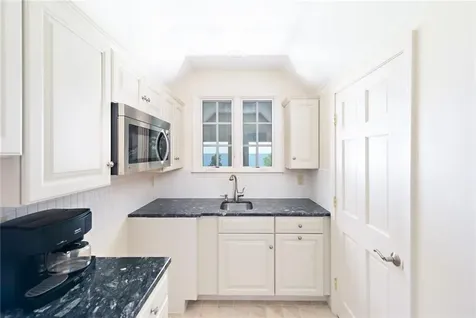 29 Reliance Drive Bristol RI 02809
