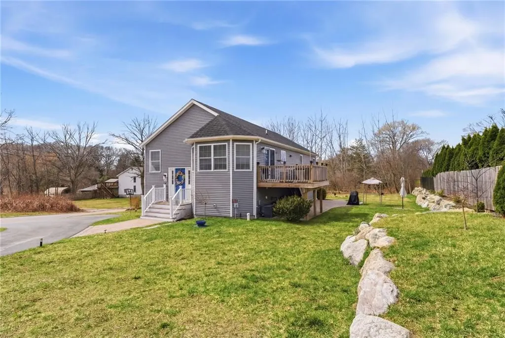 10 Corrine Drive Johnston RI 02919