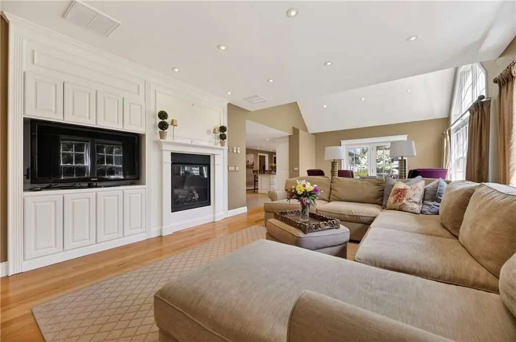 480 Comstock Parkway Cranston RI 02921