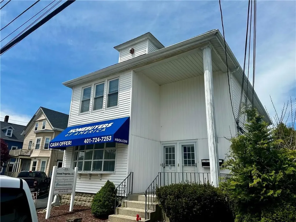834 Central Avenue Pawtucket RI 02861