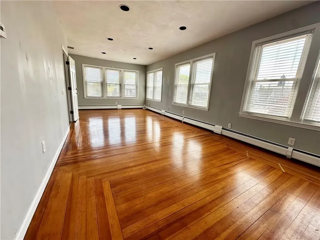 834 Central Avenue Pawtucket RI 02861